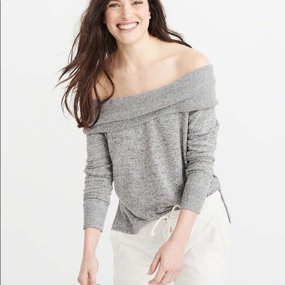 Abercrombie & Fitch Off-the-Shoulder Sweater - Picture 3 of 3